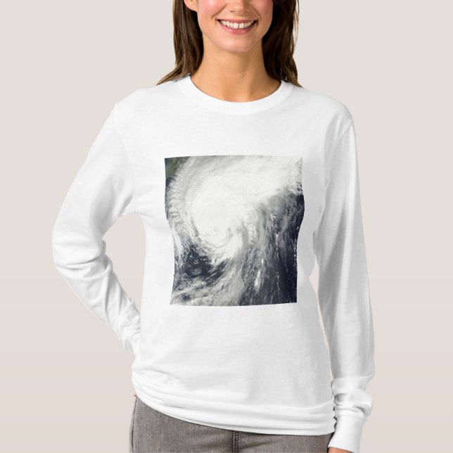 Typhoon Melor approaching Japan T-Shirt (Front)