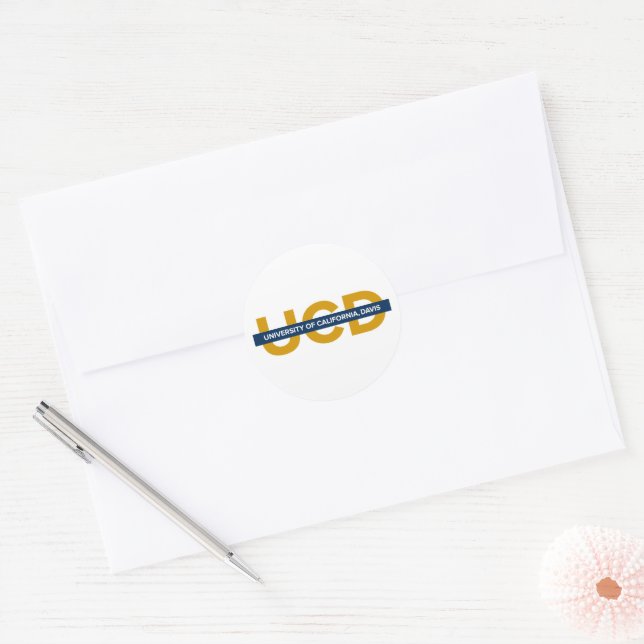 UCD Wordmark Classic Round Sticker (Envelope)