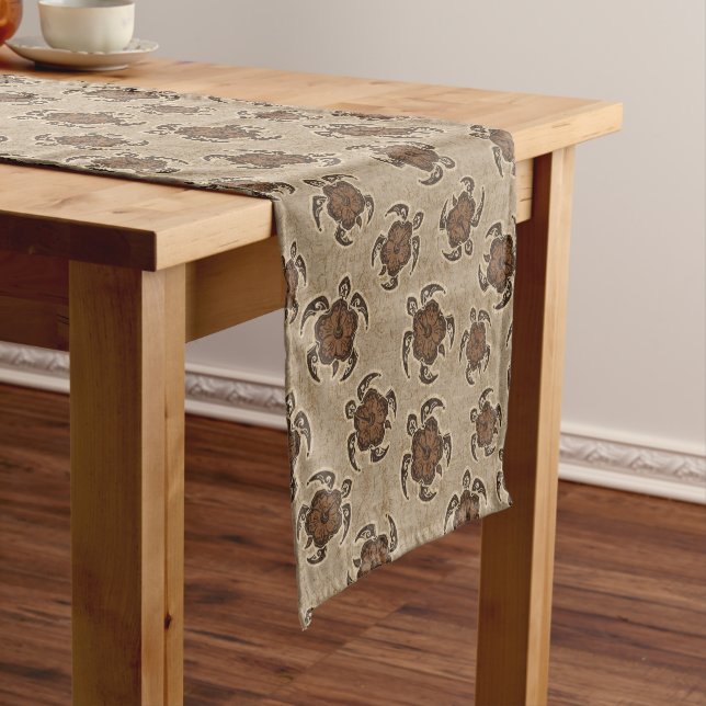 Uhane Honu Hibiscus Batik Hawaiian Turtle Short Table Runner (In Situ)