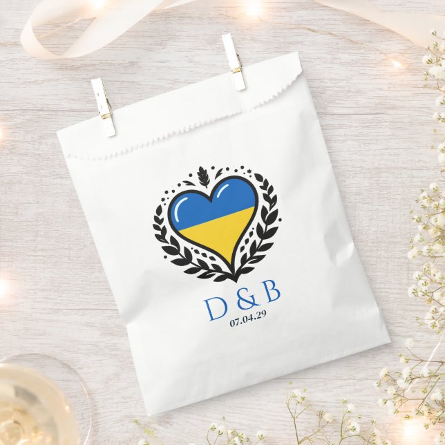Ukraine Couple Heart Wedding Favor Bag (Clipped)