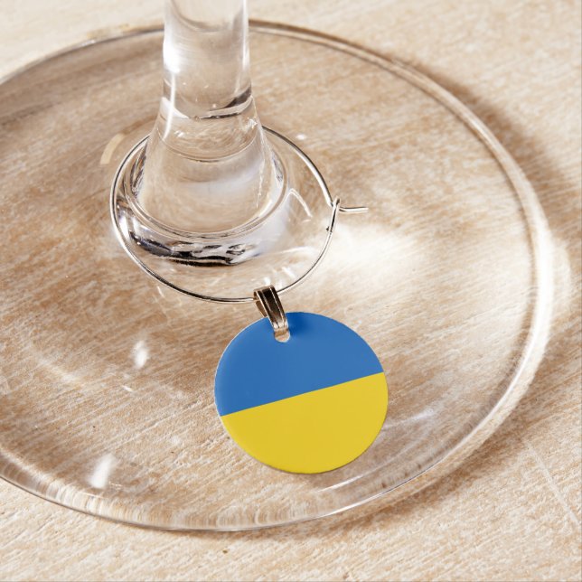 Ukraine flag wine charm (In Situ)
