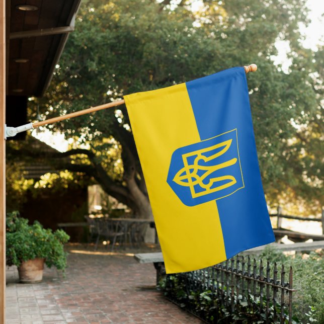 Ukrainian Flag, Tryzub / Patriotic Ukraine House Flag (In SItu)
