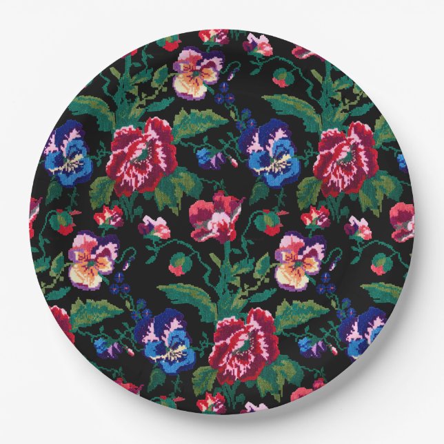 Ukrainian traditional vushuvanka folk art pattern  paper plates (Front)