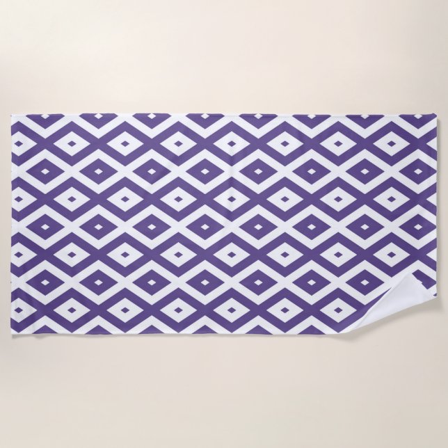 Ultra violet and white diamond pattern beach towel (Front)