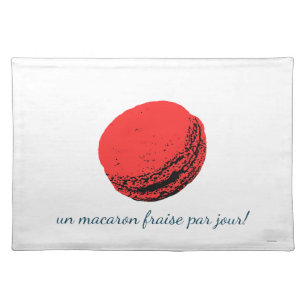 un macaron fraise par jour! cloth placemat