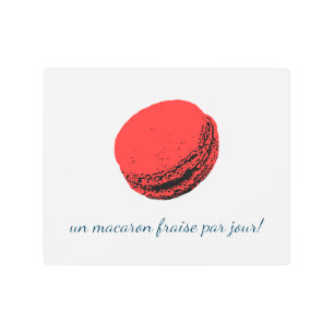 un macaron fraise par jour! metal print