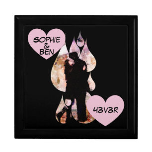 Under Umbrella: Romantic Couple Kissing in Rain Gift Box