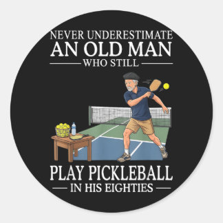 Underestimate Old Man Play Pickleball Eighties Classic Round Sticker