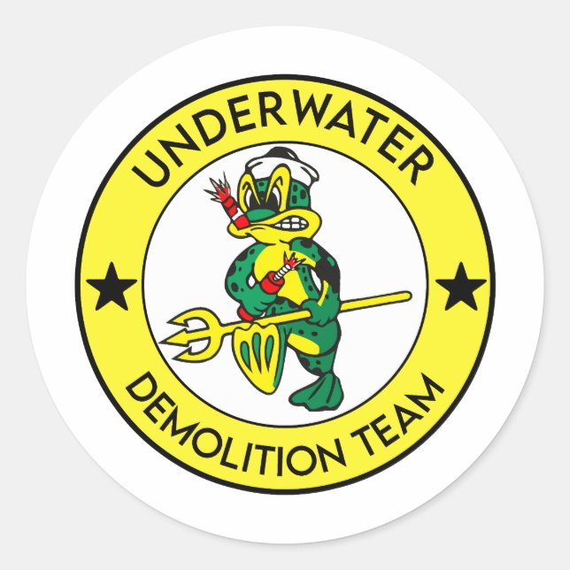 UNDERWATER DEMOLITION TEAM WW2 LOGO CLASSIC ROUND STICKER (Front)