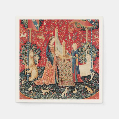 UNICORN AND LADY PLAYING ORGAN WITH ANIMALS NAPKINS
