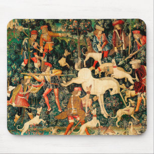 Unicorn Tapestries Defends Hunt Mouse Pad