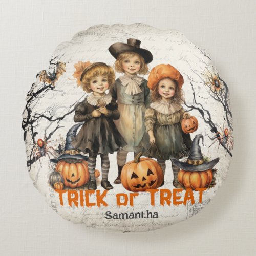 Unique classic spooky kids with Halloween costumes Round Pillow