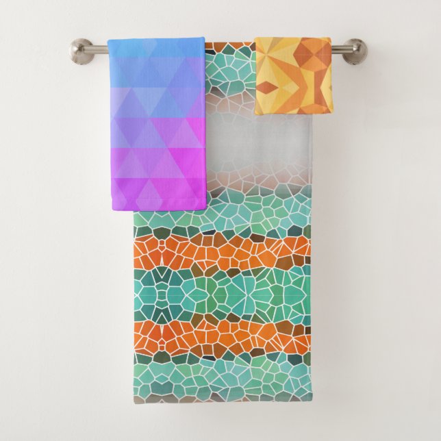 Unique Colorful Triangle Pattern Bath Towel Set (Insitu)