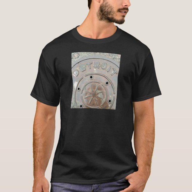 Unique Detroit T-shirt! Detroit, MI Manhole Cover. T-Shirt (Front)