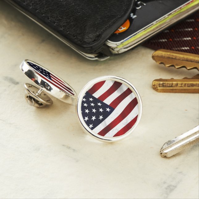 UNITED STATES OF AMERICA FLAG LAPEL PIN (In Situ)