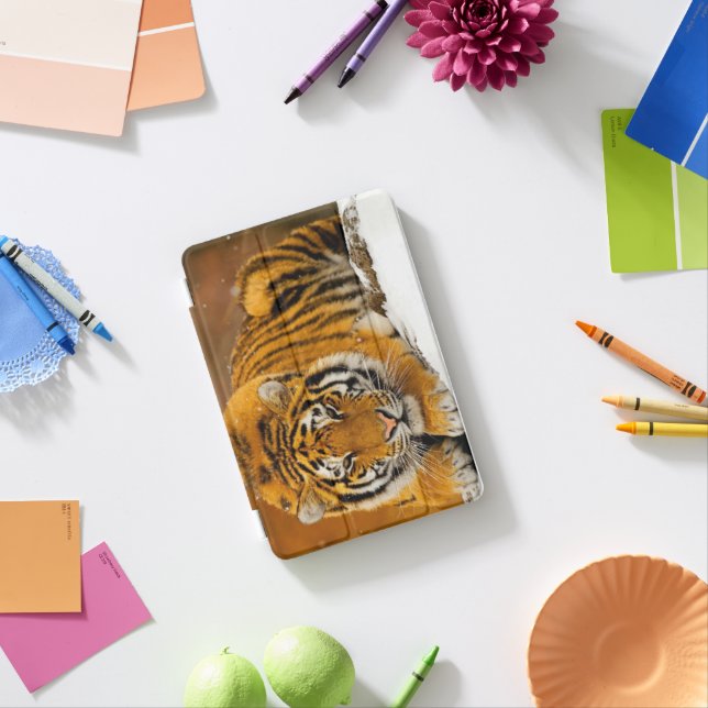 Unleash your wild side—every time you pick up your iPad mini cover (In Situ)