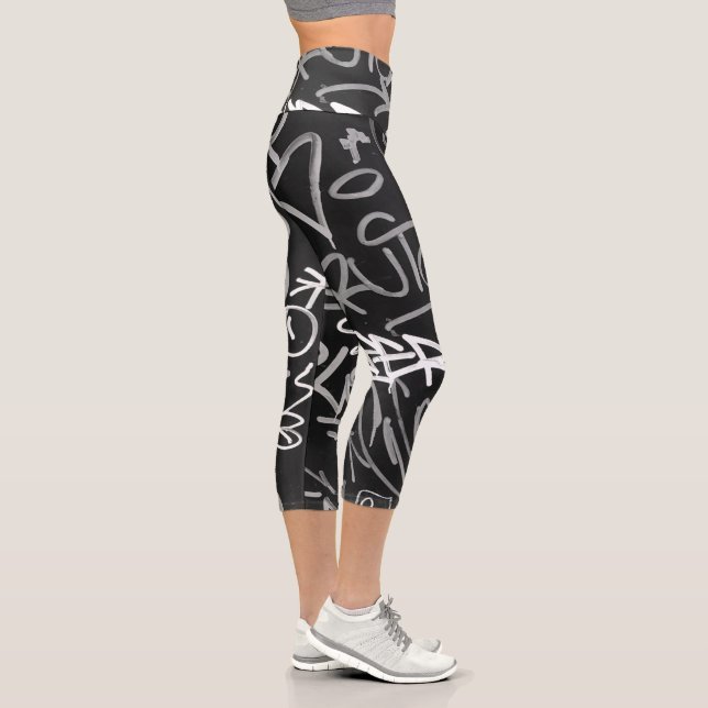 Urban Graffiti Monochrome Style Capri Leggings (Right)