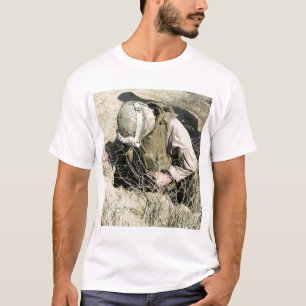 US Marine jumps down a hole T-Shirt