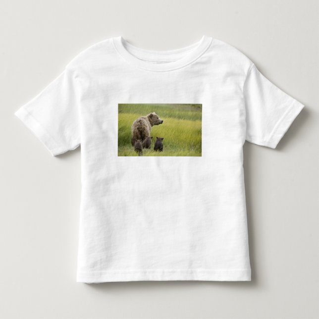 USA, Alaska, Lake Clark National Park. Grizzly Toddler T-shirt (Front)