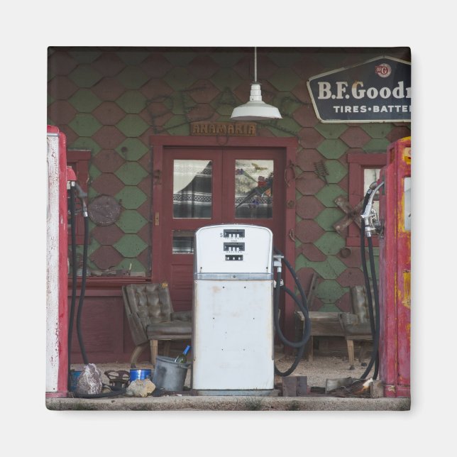 USA, Arizona. Chloride Ghost Town, old gas Magnet (Front)