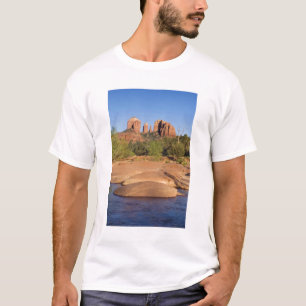USA, AZ, Cathedral Rocks at Red Rock Crossing T-Shirt