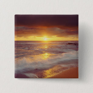 USA, California, San Diego. Sunset Cliffs beach Button