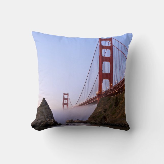 USA, California, San Francisco. Golden Gate 3 Throw Pillow (Front)