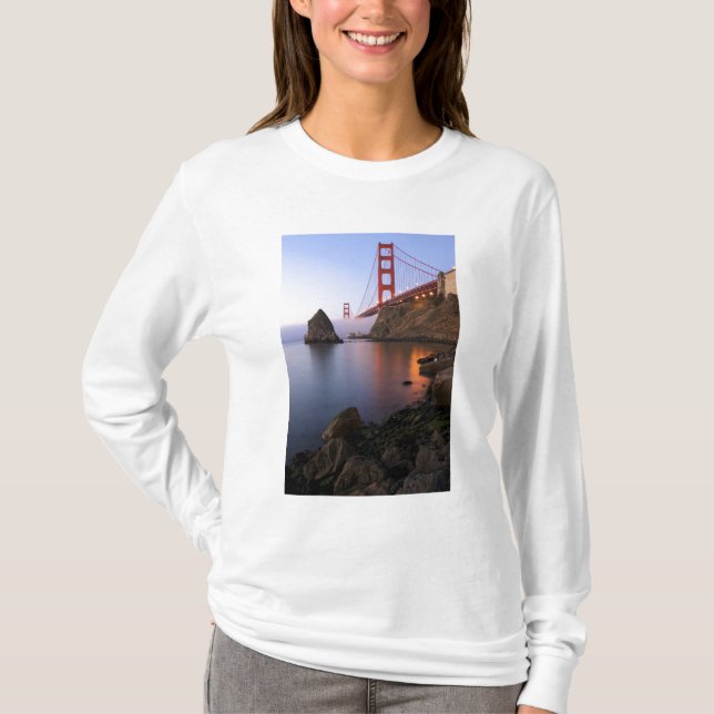 USA, California, San Francisco. Golden Gate T-Shirt (Front)
