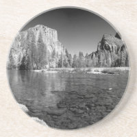 USA, California. Yosemite Valley View Coaster