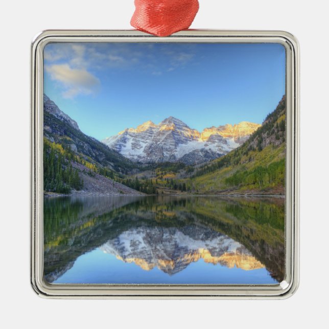 USA, Colorado, Maroon Bells-Snowmass Metal Ornament (Front)
