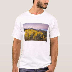 USA, Colorado, Rocky Mountains. Dawn in the San T-Shirt