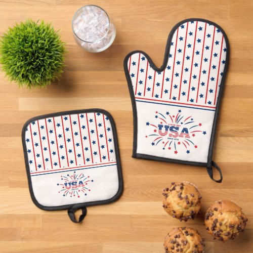 USA Fireworks Patriotic Stars and Stripes Pattern Oven Mitt  Pot Holder Set