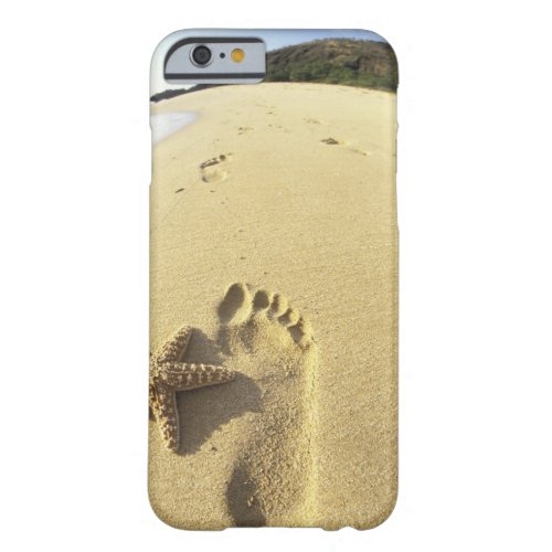 USA Hawaii Maui Makena Beach Footprint and Barely There iPhone 6 Case