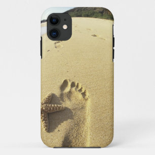 USA, Hawaii, Maui, Makena Beach, Footprint and iPhone 11 Case