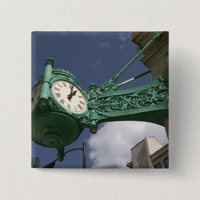 USA, Illinois, Chicago: The Loop: North State Button (Front)