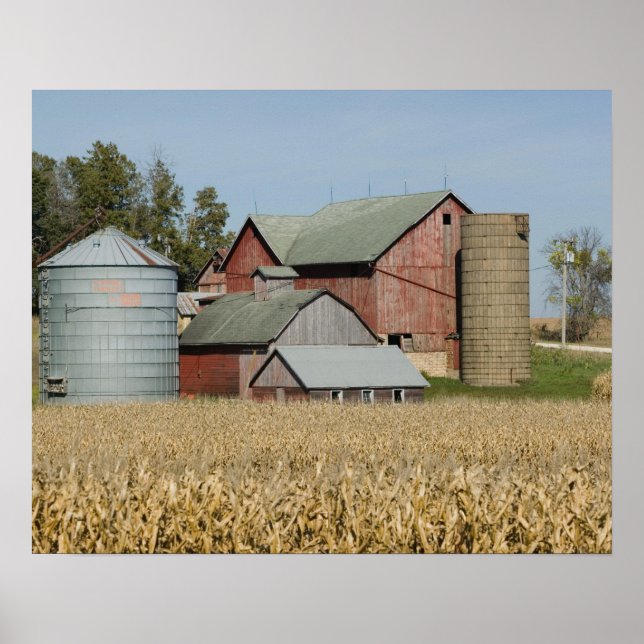 USA, IOWA, Froelich: Old farm Poster (Front)