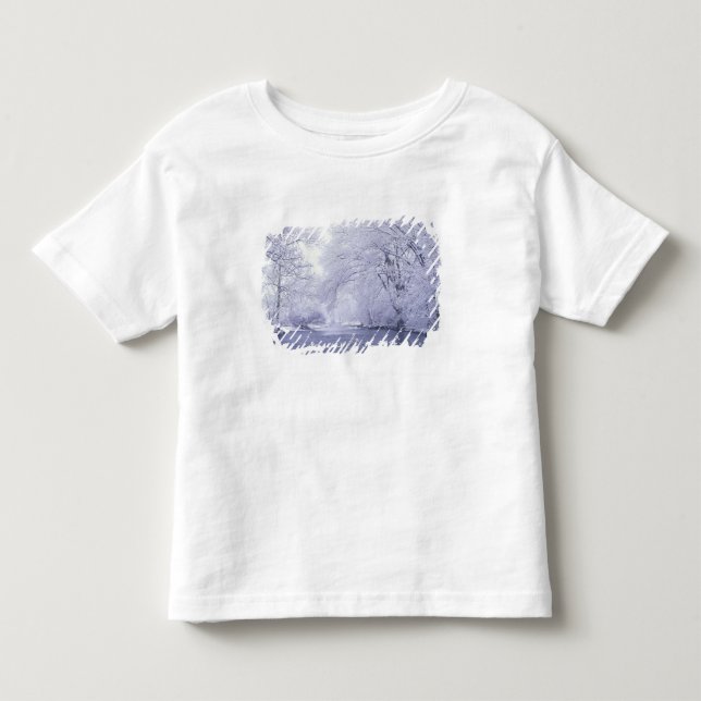 USA, Kentucky, Louisville. Snow covered Toddler T-shirt (Front)