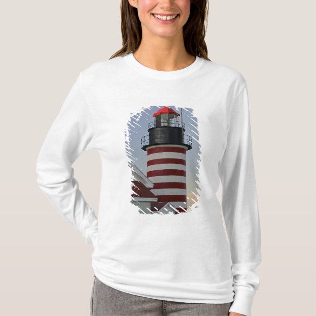 USA, Maine, Lubec. West Quoddy Head Lighthouse, T-Shirt (Front)