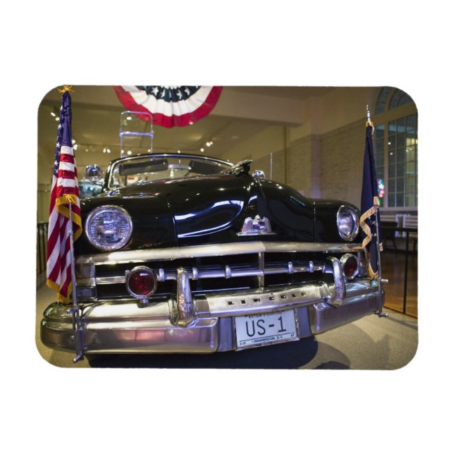 USA, Michigan, Dearborn: The Henry Ford Museum, 2 Magnet (Horizontal)