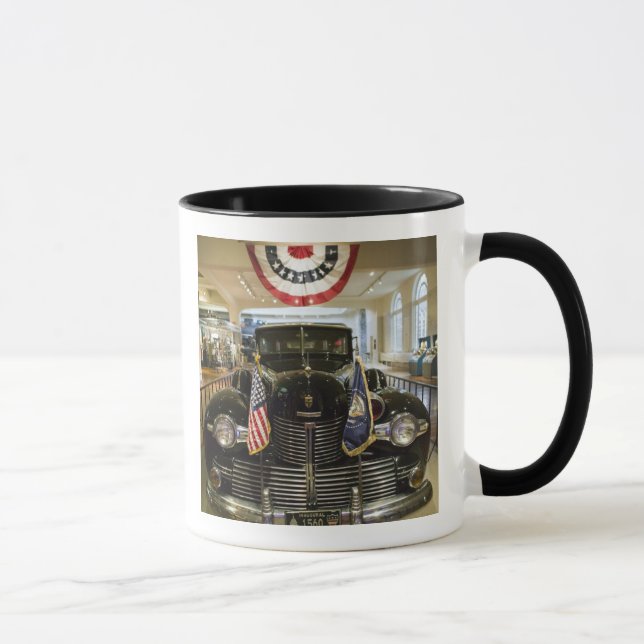 USA, Michigan, Dearborn: The Henry Ford Museum, Mug (Right)