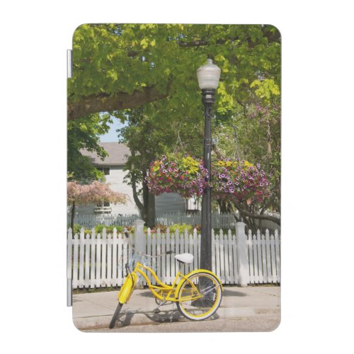 USA Michigan Mackinac Island Yellow Bike iPad Mini Cover