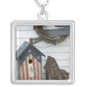 USA, Missouri, Herman: Patriotic Birdhouses, Silver Plated Necklace