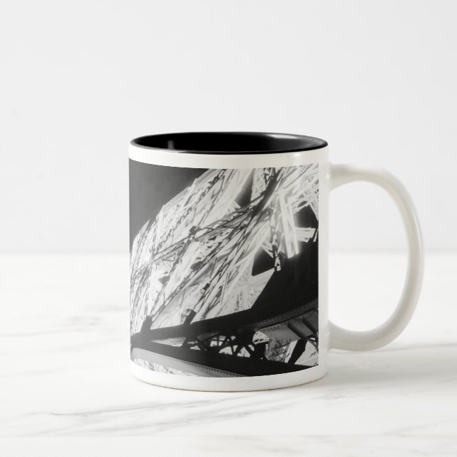 USA, Nevada, Las Vegas: Eiffel Tower / Paris Two-Tone Coffee Mug (Right)