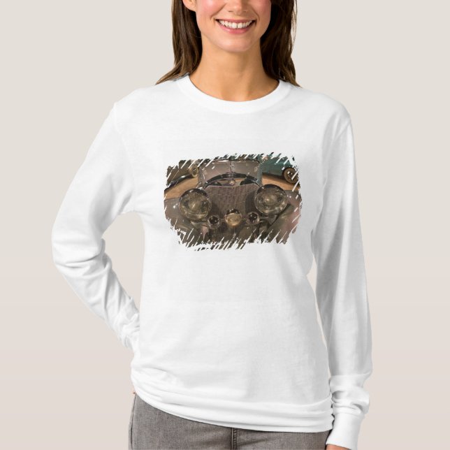 USA, Nevada_Reno: National Automobile Museum 2 T-Shirt (Front)