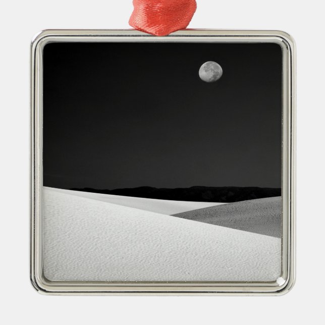 USA, New Mexico, White Sands National Monument. Metal Ornament (Front)