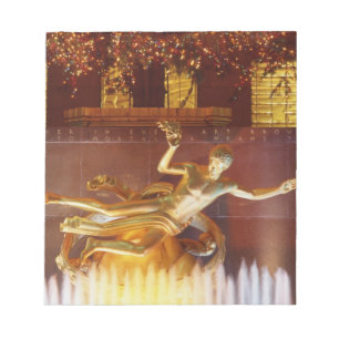 USA, New York, New York City, Statue of Notepad