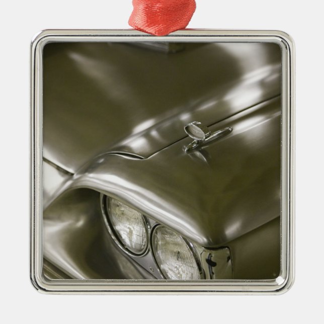 USA, Ohio, Cleveland: Western Reserve Historical Metal Ornament (Front)