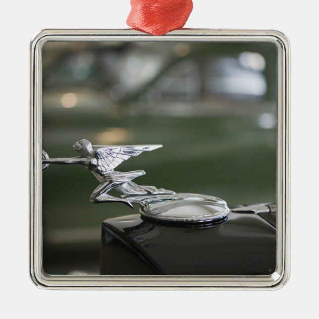 USA, Ohio, Dayton: America’s Packard Museum Metal Ornament (Front)