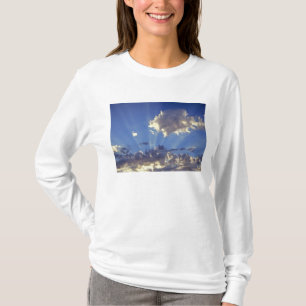 USA, Oregon, Bend. Sun rays fill the sky near T-Shirt