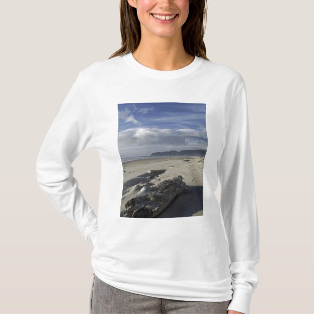 USA, Oregon, Sand Dunes and Ocean, Pacific City T-Shirt (Front)